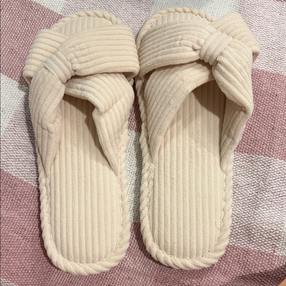 New Women's Cream Corduroy Bow Tie Slippers 44/45